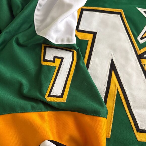 Neal Broten #7 Minnesota North Stars Autographed Total Sports Enterprises XL - Picture 4 of 8